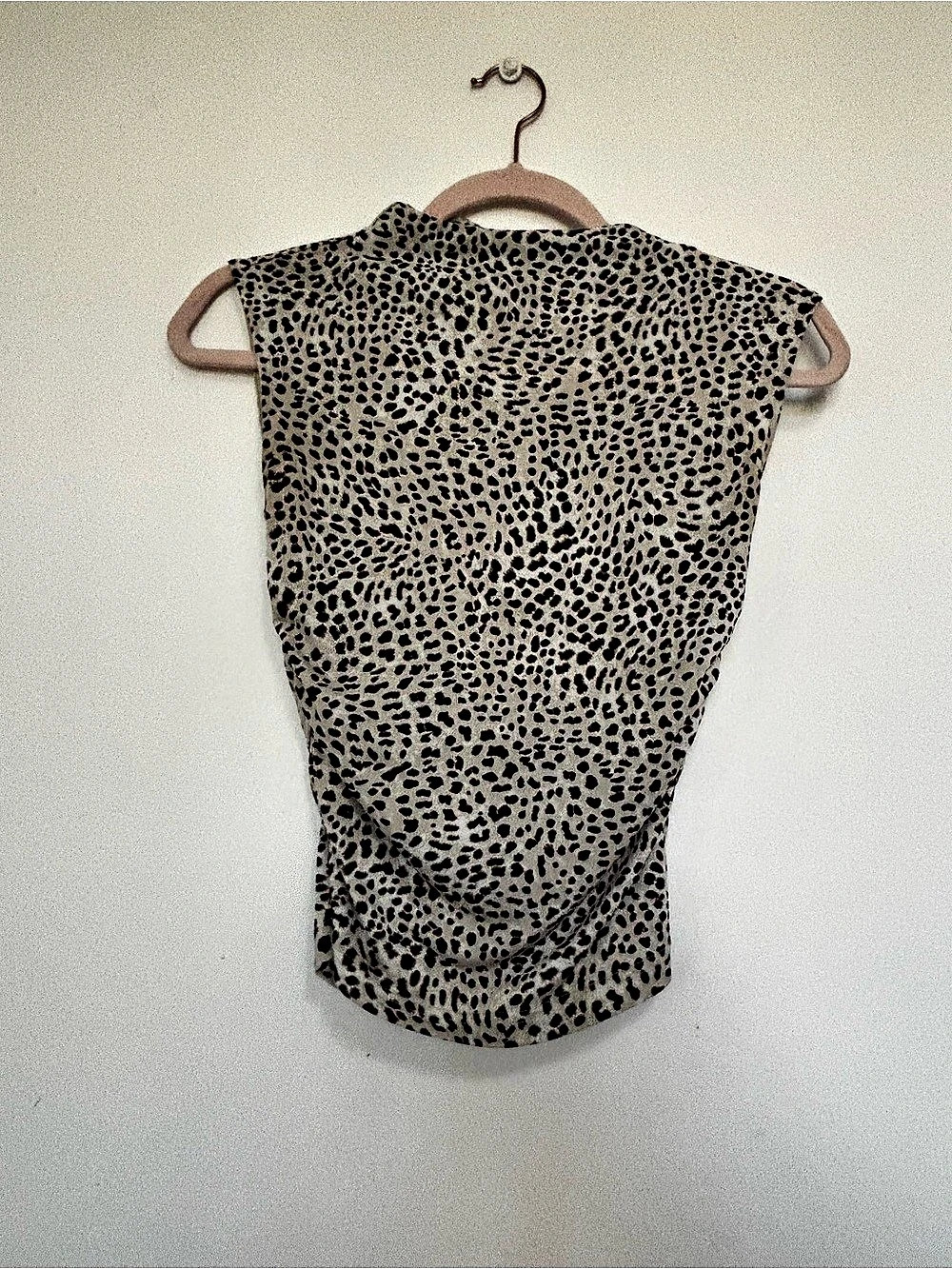 H&M Animal Print Short Sleeve Top in Brown & Black Size XS